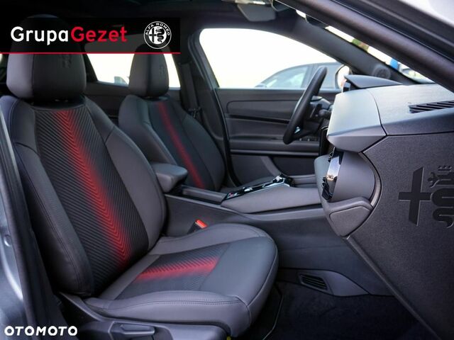 Альфа Ромео Джуніор 2025 у Європі на Automoto.ua Сірий Альфа Ромео Джуніор, об'ємом двигуна 1 л та пробігом 5 тис. км за 144715 $, фото 8 на Automoto.ua