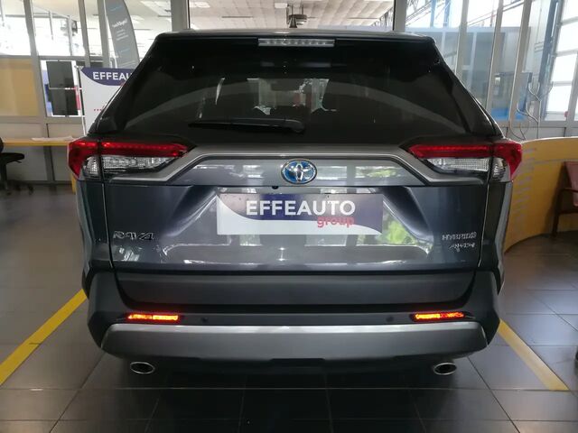 Тойота РАВ 4 2024 у Європі на Automoto.ua Сірий Тойота РАВ 4, об'ємом двигуна 2.49 л та пробігом 13 тис. км за 47590 $, фото 3 на Automoto.ua