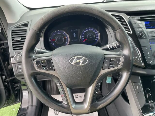 Хендай і40 2016 у Європі на Automoto.ua Чорний Хендай і40, об'ємом двигуна 1.69 л та пробігом 314 тис. км за 8152 $, фото 9 на Automoto.ua