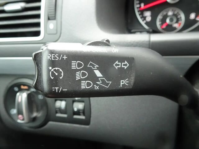 Фольксваген Туран 2014 у Європі на Automoto.ua Чорний Фольксваген Туран, об'ємом двигуна 1.2 л та пробігом 196 тис. км за 10439 $, фото 14 на Automoto.ua