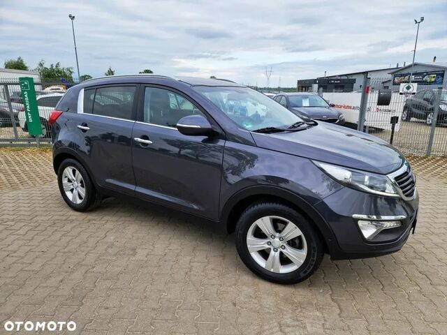 Киа Sportage, объемом двигателя 1.69 л и пробегом 189 тыс. км за 9914 $, фото 3 на Automoto.ua