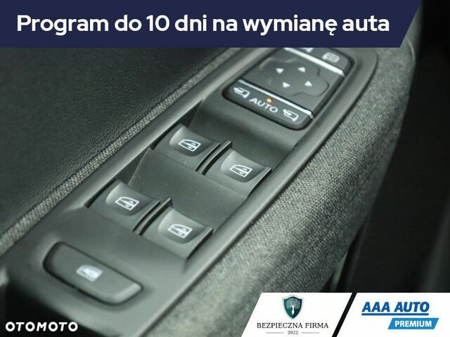 Рено Зое, об'ємом двигуна 0 л та пробігом 45 тис. км за 16847 $, фото 19 на Automoto.ua