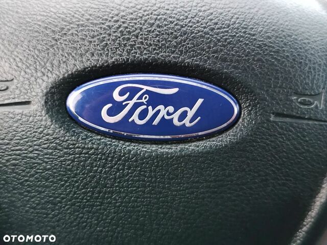 Форд Фієста, об'ємом двигуна 1.24 л та пробігом 113 тис. км за 4298 $, фото 39 на Automoto.ua