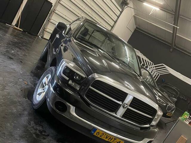 Сірий Ram 1500, об'ємом двигуна 5.65 л та пробігом 300 тис. км за 12959 $, фото 1 на Automoto.ua