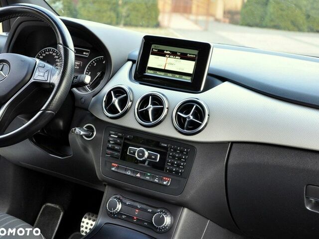 Мерседес Б-клас 2014 у Європі на Automoto.ua Білий Мерседес Б-клас, об'ємом двигуна 2.14 л та пробігом 206 тис. км за 9662 $, фото 25 на Automoto.ua