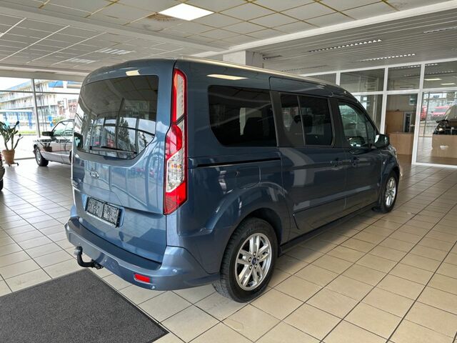 Синий Форд Grand Tourneo, объемом двигателя 1.5 л и пробегом 50 тыс. км за 26177 $, фото 4 на Automoto.ua