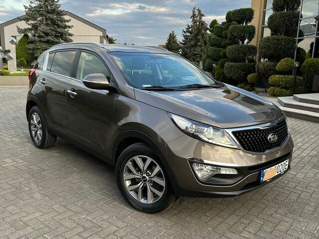 Кіа Sportage, об'ємом двигуна 1.69 л та пробігом 127 тис. км за 10994 $, фото 10 на Automoto.ua