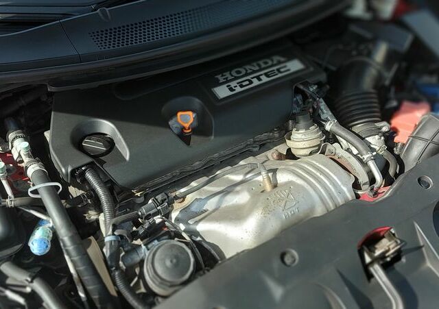 Хонда Цивик, объемом двигателя 2.2 л и пробегом 207 тыс. км за 8315 $, фото 19 на Automoto.ua