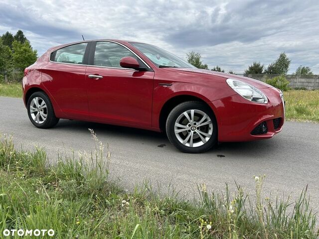 Альфа Ромео Giulietta, об'ємом двигуна 1.37 л та пробігом 220 тис. км за 6458 $, фото 4 на Automoto.ua