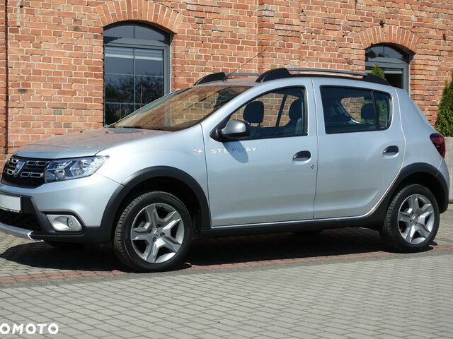 Дачія Sandero StepWay, об'ємом двигуна 1 л та пробігом 113 тис. км за 8186 $, фото 1 на Automoto.ua