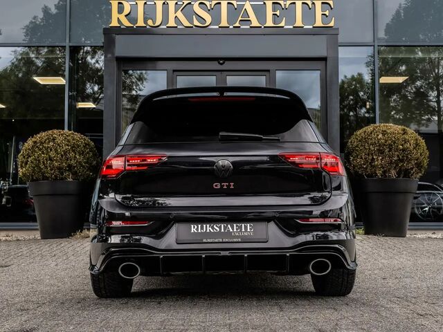Фольксваген Гольф ГТИ 2021 в Европе на Automoto.ua Черный Фольксваген Гольф ГТИ, объемом двигателя 1.98 л и пробегом 72 тыс. км за 48951 $, фото 5 на Automoto.ua