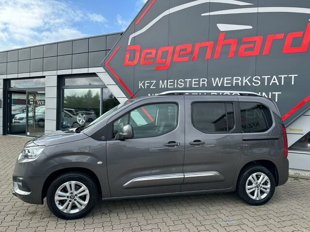 Тойота Proace Verso 2021 у Європі на Automoto.ua Тойота Proace Verso, об'ємом двигуна 1.2 л та пробігом 43 тис. км за 21890 $, фото 4 на Automoto.ua