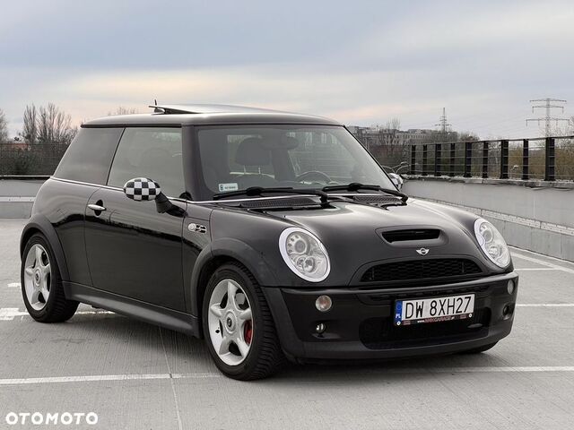 Мини John Cooper Works, объемом двигателя 1.6 л и пробегом 165 тыс. км за 6156 $, фото 3 на Automoto.ua