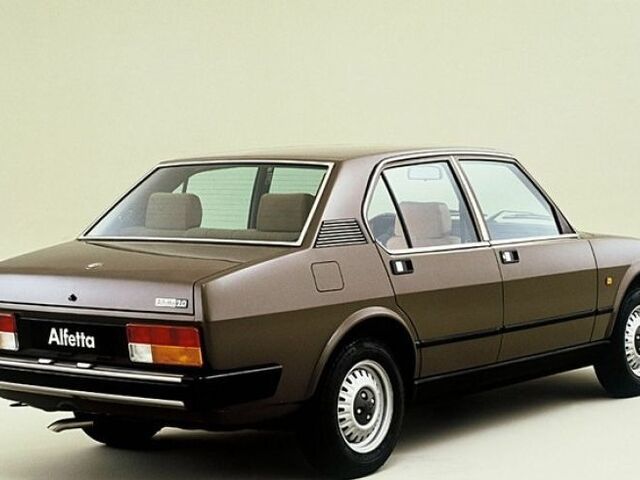 Альфа Ромео Альфетта, Седан 1983 - 1984 Saloon 2.4 TD