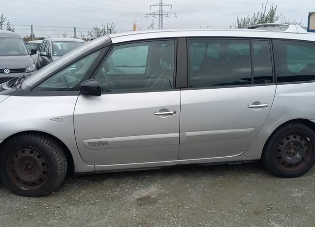 Рено Гранд Еспейс 2013 у Європі на Automoto.ua Сірий Рено Гранд Еспейс, об'ємом двигуна 2 л та пробігом 248 тис. км за 3216 $, фото 1 на Automoto.ua