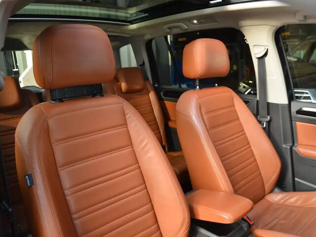 Фольксваген Туран 2017 у Європі на Automoto.ua Чорний Фольксваген Туран, об'ємом двигуна 1.4 л та пробігом 181 тис. км за 20909 $, фото 8 на Automoto.ua