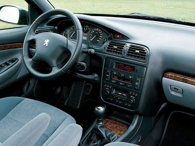 Пежо 406, Седан 2001 - 2003 2.0 HPi (140)