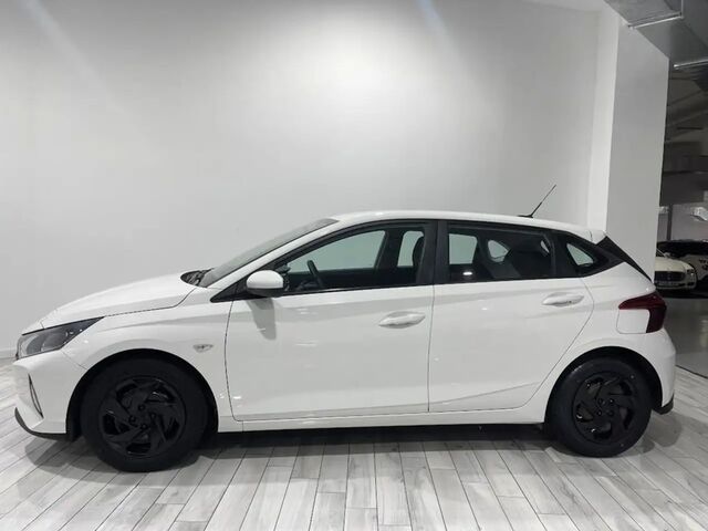 Хендай і20 2021 у Європі на Automoto.ua Білий Хендай і20, об'ємом двигуна 1.25 л та пробігом 86 тис. км за 13984 $, фото 2 на Automoto.ua