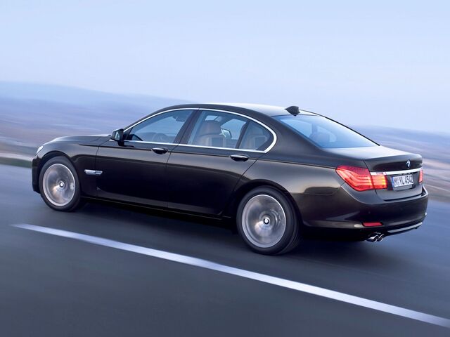 БМВ 7 Серія, Седан 2011 - н.в. (F02) 750Li