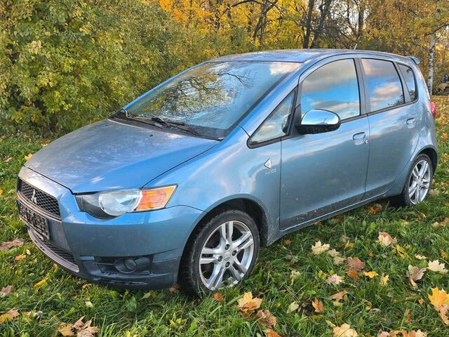 Мицубиси Кольт 2008 в Европе на Automoto.ua Серый Мицубиси Кольт, объемом двигателя 0 л и пробегом 52 тыс. км за 2999 $, фото 1 на Automoto.ua