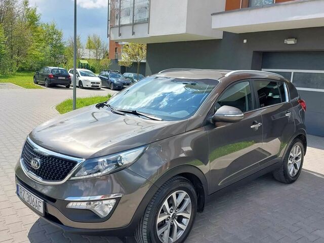 Киа Sportage, объемом двигателя 1.69 л и пробегом 255 тыс. км за 10367 $, фото 1 на Automoto.ua