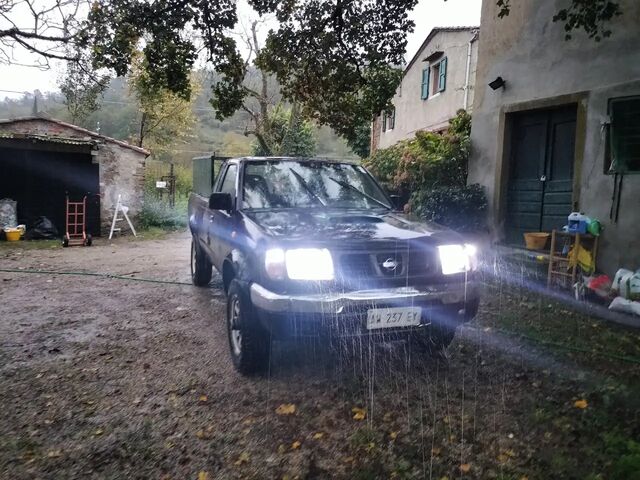 Ніссан Кінг Каб 1998 у Європі на Automoto.ua Ніссан Кінг Каб, об'ємом двигуна 2.49 л та пробігом 245 тис. км за 8398 $, фото 2 на Automoto.ua