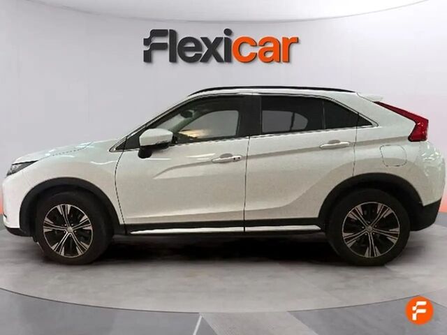 Мицубиси Eclipse Cross 2018 в Европе на Automoto.ua Белый Мицубиси Eclipse Cross, объемом двигателя 1.5 л и пробегом 102 тыс. км за 17446 $, фото 2 на Automoto.ua