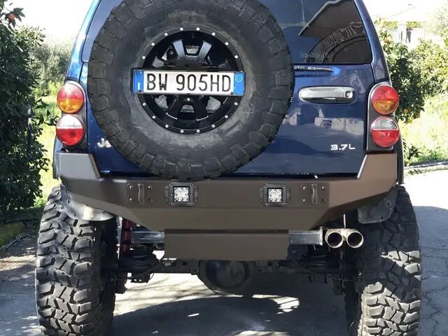 Джип Либерти 2002 в Европе на Automoto.ua Джип Либерти, объемом двигателя 0 л и пробегом 185 тыс. км за 11664 $, фото 2 на Automoto.ua