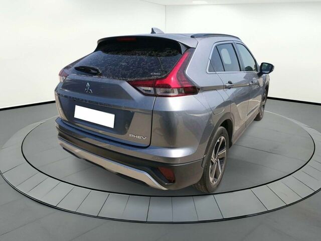 Міцубісі Eclipse Cross 2022 у Європі на Automoto.ua Сірий Міцубісі Eclipse Cross, об'ємом двигуна 2.36 л та пробігом 107 тис. км за 21846 $, фото 2 на Automoto.ua