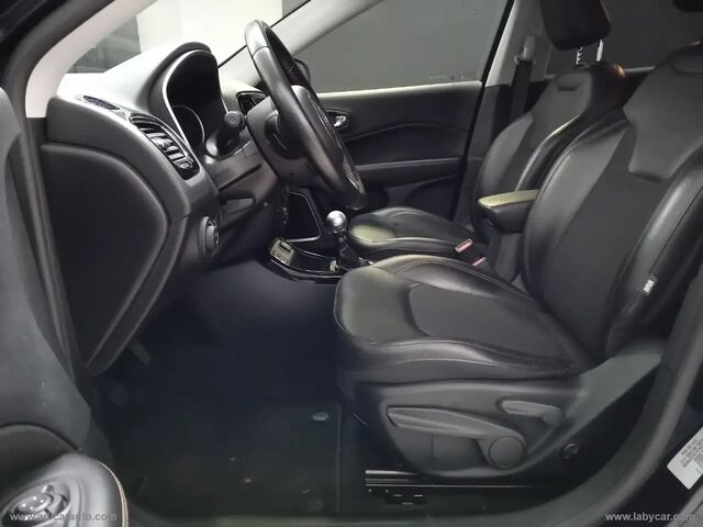 Джип Компас 2019 в Европе на Automoto.ua Синий Джип Компас, объемом двигателя 1.6 л и пробегом 69 тыс. км за 20937 $, фото 5 на Automoto.ua