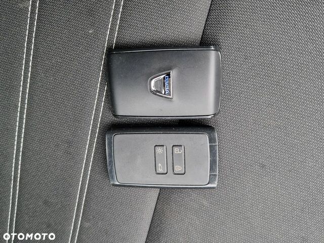 Дачия Логан 2021 в Европе на Automoto.ua Белый Дачия Логан, объемом двигателя 0.9 л и пробегом 141 тыс. км за 36900 $, фото 31 на Automoto.ua