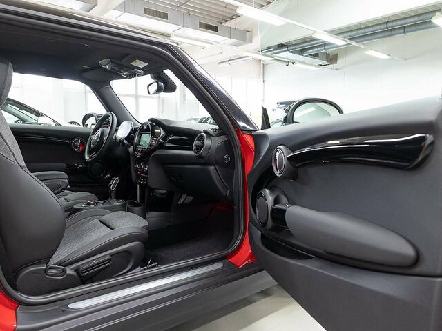 Червоний Міні Cooper SE, об'ємом двигуна 0 л та пробігом 5 тис. км за 20518 $, фото 13 на Automoto.ua