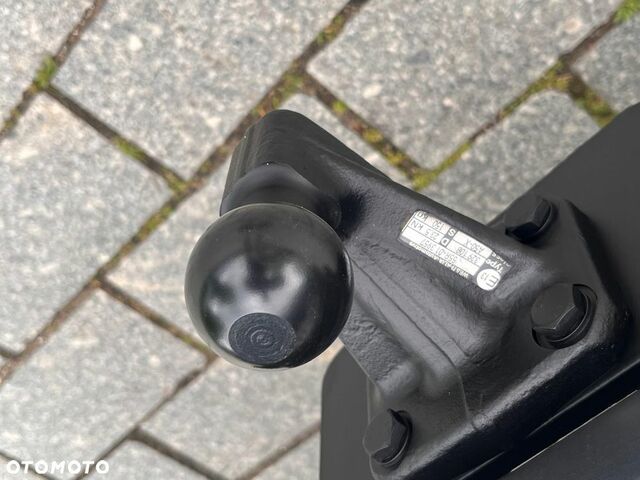 Мерседес X-Class 2019 в Европе на Automoto.ua Серый Мерседес X-Class, объемом двигателя 2.99 л и пробегом 69 тыс. км за 199260 $, фото 25 на Automoto.ua