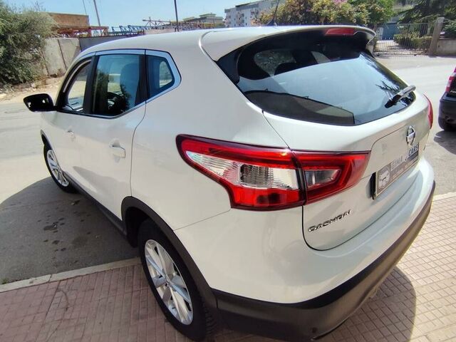 Ніссан Кашкай 2014 у Європі на Automoto.ua Білий Ніссан Кашкай, об'ємом двигуна 1.46 л та пробігом 162 тис. км за 10490 $, фото 3 на Automoto.ua