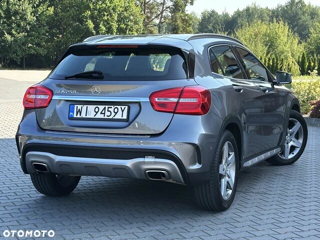 Мерседес ГЛА-Клас 2015 у Європі на Automoto.ua Сірий Мерседес ГЛА-Клас, об'ємом двигуна 1 л та пробігом 177 тис. км за 17434 $, фото 8 на Automoto.ua