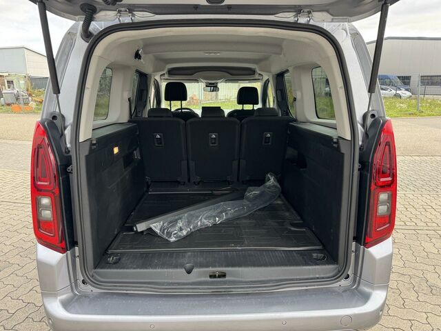 Тойота Proace Verso 2024 у Європі на Automoto.ua Сірий Тойота Proace Verso, об'ємом двигуна 1.5 л та пробігом 15 тис. км за 35990 $, фото 20 на Automoto.ua