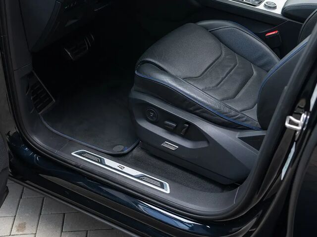 Фольксваген Туарег 2021 у Європі на Automoto.ua Синій Фольксваген Туарег, об'ємом двигуна 3 л та пробігом 36 тис. км за 79209 $, фото 7 на Automoto.ua