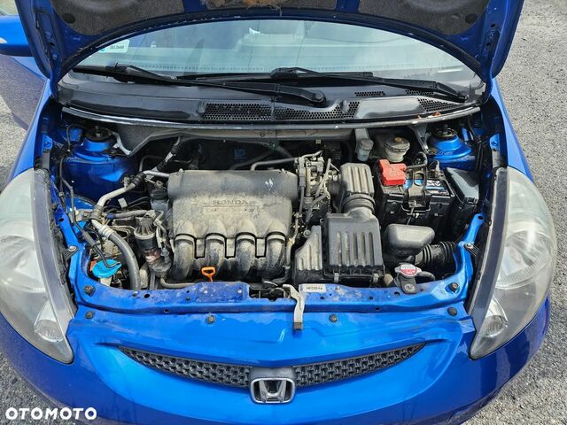 Хонда Джаз, объемом двигателя 1.34 л и пробегом 180 тыс. км за 1728 $, фото 5 на Automoto.ua