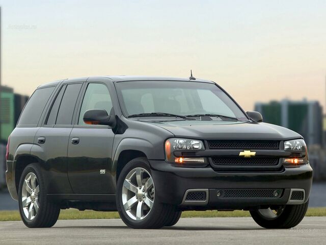 Шевроле Трейлблейзер, Позашляховик / Кросовер 2006 - 2012 6.0 i V8 16V SS AWD