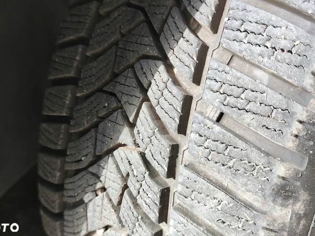 Мерседес Ц-Клас 2007 у Європі на Automoto.ua Сірий Мерседес Ц-Клас, об'ємом двигуна 1 л та пробігом 110 тис. км за 8451 $, фото 18 на Automoto.ua