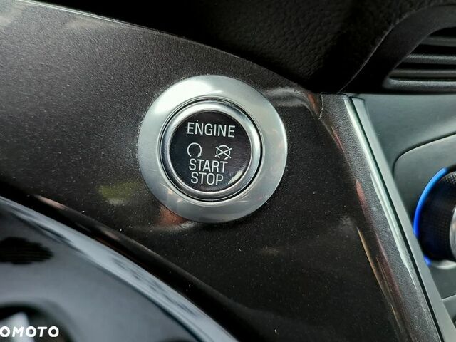 Форд Си-Макс, объемом двигателя 1.5 л и пробегом 188 тыс. км за 9006 $, фото 12 на Automoto.ua