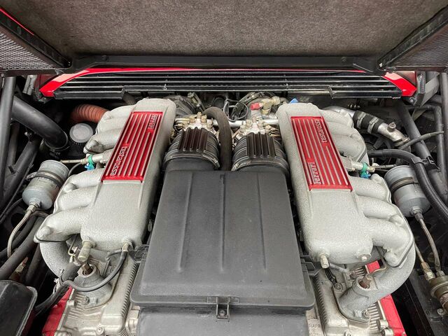 Червоний Феррарі Testarossa, об'ємом двигуна 4.94 л та пробігом 64 тис. км за 150162 $, фото 8 на Automoto.ua
