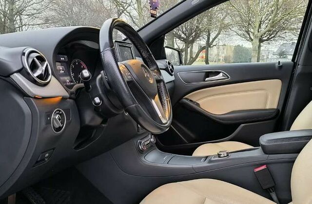Мерседес Б-класс 2014 в Европе на Automoto.ua Черный Мерседес Б-класс, объемом двигателя 2.14 л и пробегом 237 тыс. км за 12107 $, фото 22 на Automoto.ua