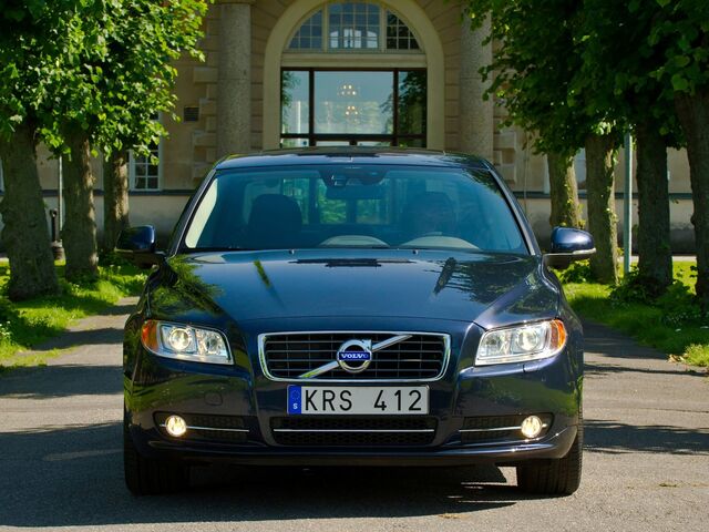 Вольво S80, Седан 2006 - н.в. II 4.4 i V8 AWD