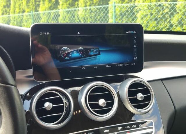 Мерседес Ц-Класс 2019 в Европе на Automoto.ua Черный Мерседес Ц-Класс, объемом двигателя 1 л и пробегом 182 тыс. км за 16925 $, фото 16 на Automoto.ua