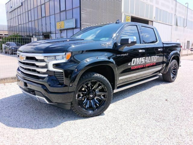 Шевроле Сильверадо 2024 в Европе на Automoto.ua Черный Шевроле Сильверадо, объемом двигателя 6.16 л и пробегом 30 тыс. км за 93702 $, фото 3 на Automoto.ua