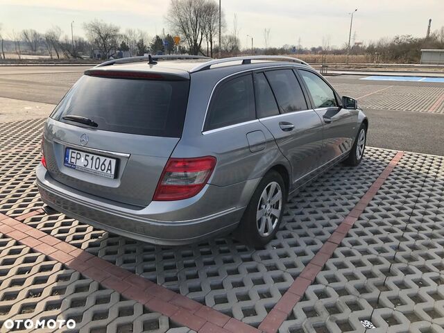 Мерседес Ц-Класс 2009 в Европе на Automoto.ua Серый Мерседес Ц-Класс, объемом двигателя 2.14 л и пробегом 280 тыс. км за 6901 $, фото 7 на Automoto.ua