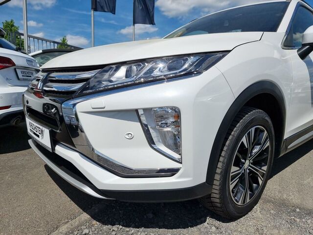 Мицубиси Eclipse Cross 2018 в Европе на Automoto.ua Мицубиси Eclipse Cross, объемом двигателя 1.5 л и пробегом 88 тыс. км за 16990 $, фото 4 на Automoto.ua