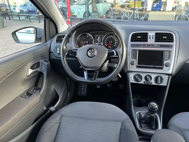 Фольксваген Поло 2015 у Європі на Automoto.ua Сірий Фольксваген Поло, об'ємом двигуна 1.4 л та пробігом 184 тис. км за 7005 $, фото 14 на Automoto.ua