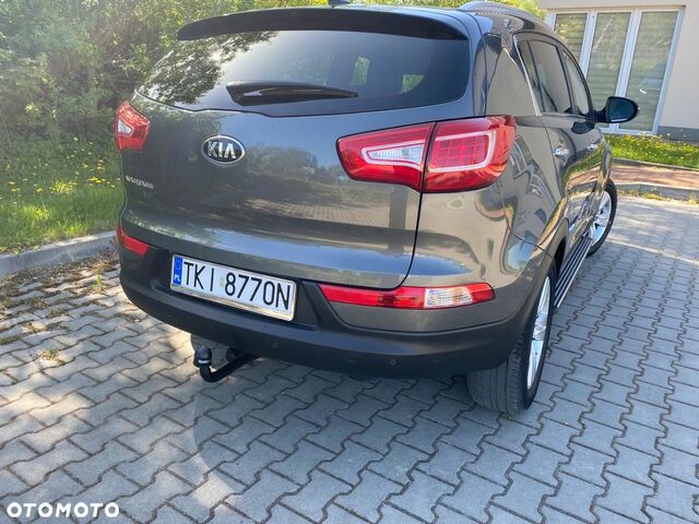 Кіа Sportage, об'ємом двигуна 1.59 л та пробігом 171 тис. км за 9698 $, фото 5 на Automoto.ua